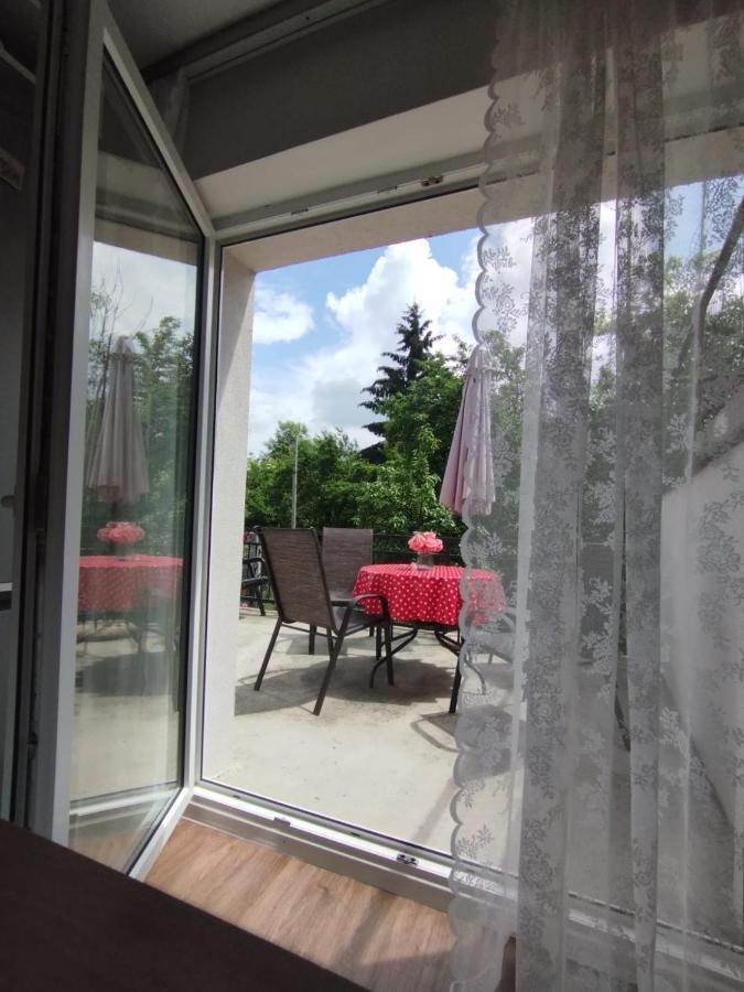 Cozy And Charming Apt. Sarajevo Apartment Екстериор снимка